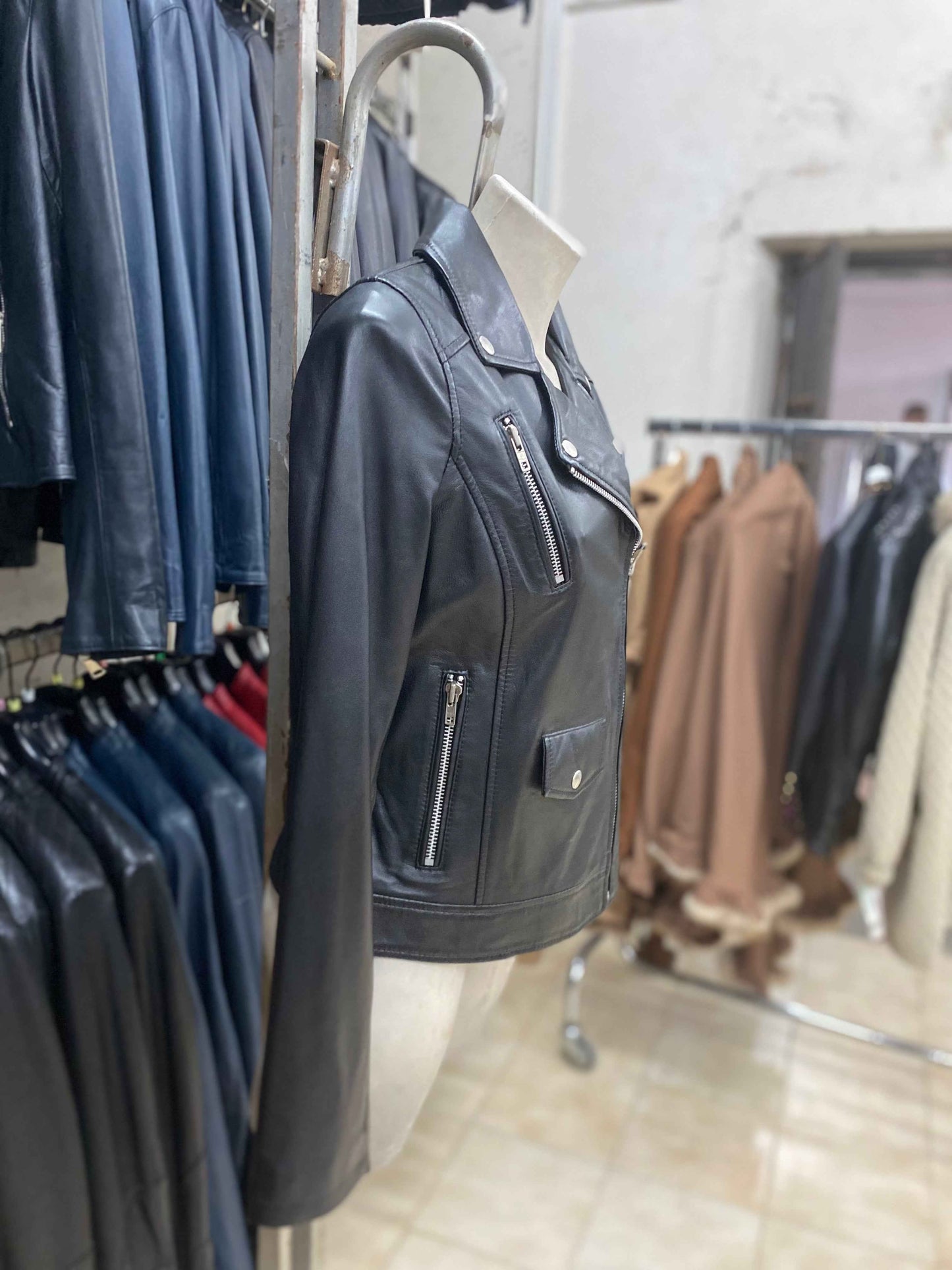 Giubbino in Vera Pelle da Donna – Modello Chiodo AM | Made in Italy