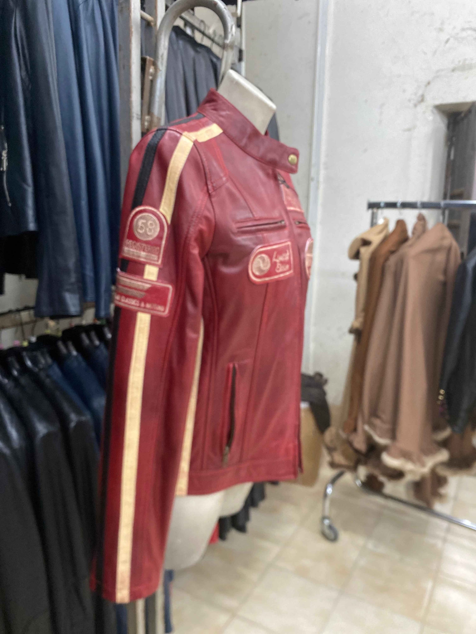 Giubbino in Vera Pelle da Donna – Modello Biker | Made in Italy