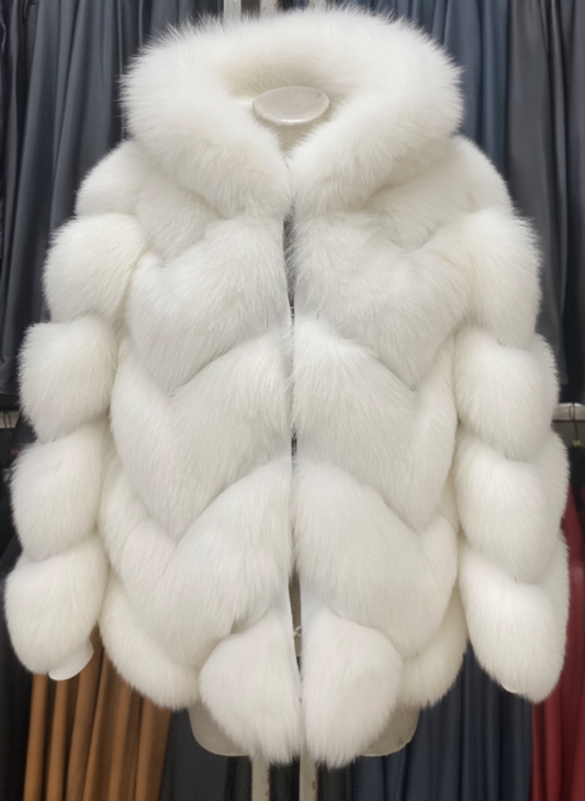 Pelliccia da Donna Motivo Chevron – Colore Bianco | Made in Italy