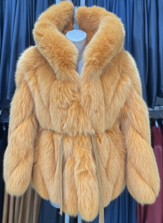 Pelliccia di Volpe da Donna con Cintura – Motivo Chevron | Made in Italy